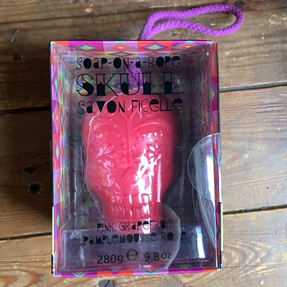 NWT Soap on a Rope Sugar Skull - Picture 7 of 7